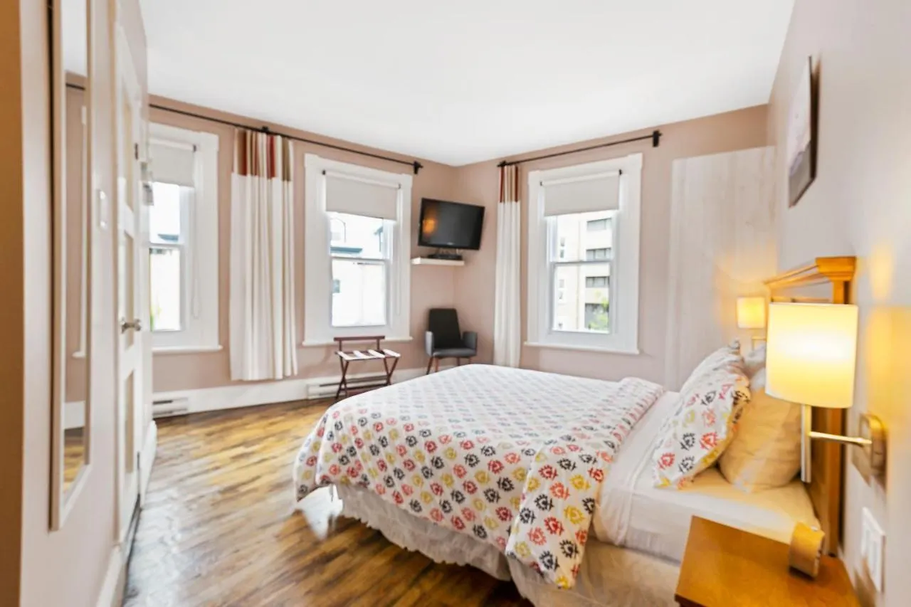 Auberge Chateau Des Tourelles Quebec City