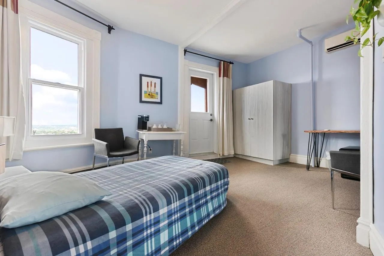 Auberge Chateau Des Tourelles Quebec City